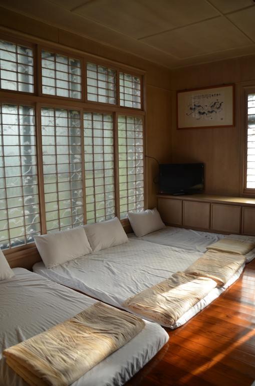 Kaohsiung Meinong Rabbit Paul Homestay B&B Mei-nung Стая снимка